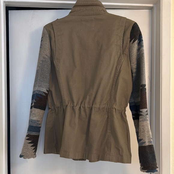 Thread & Supply - Picture 3 of 6